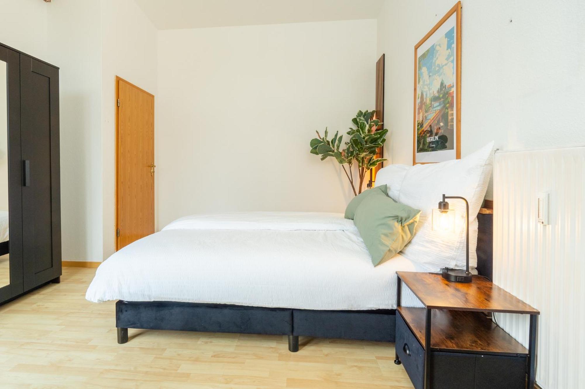 Staywell - Lichtdurchflutetes Apartment Mit Terasse Berlim Exterior foto
